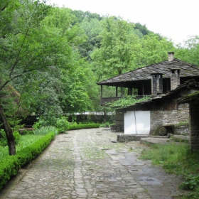 po ulicite na staria grad