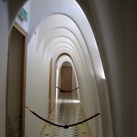 за съвършената линия на ГАУДИ -casa BATLLO (2)