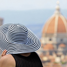 Donna, cappello, Firenze