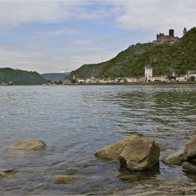 От скалите под Лорелай- поглед към замъка Burg Katz и St.-Goarshausen...