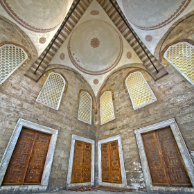 4 doors, 6 windows, 3 domes ..