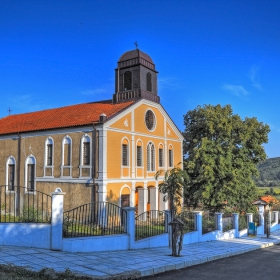 Църквата в село Бродилово