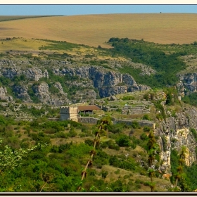 Крепостта Червен