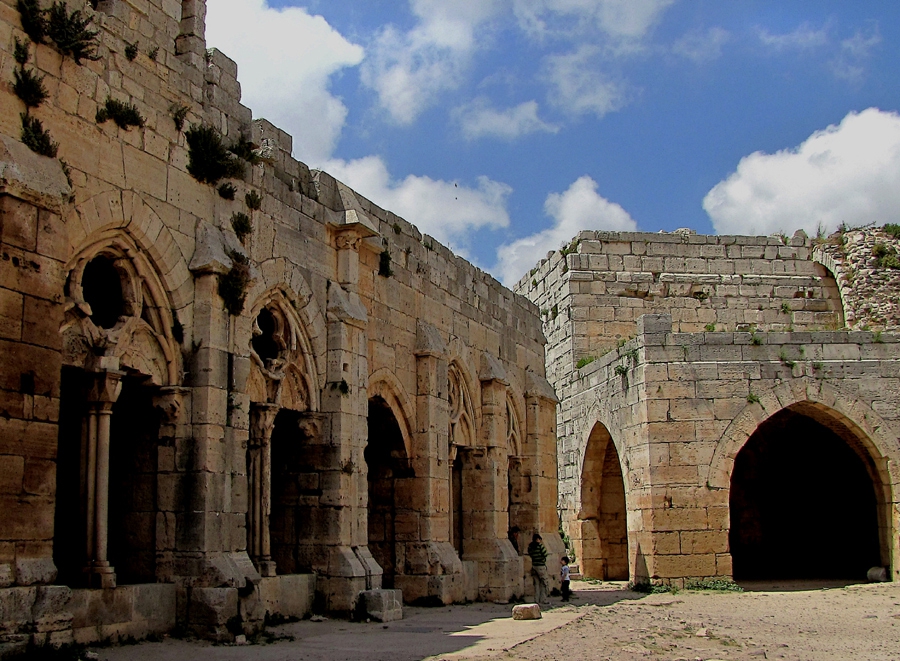 Сирия, Crak des Chevaliers, входът към църквата