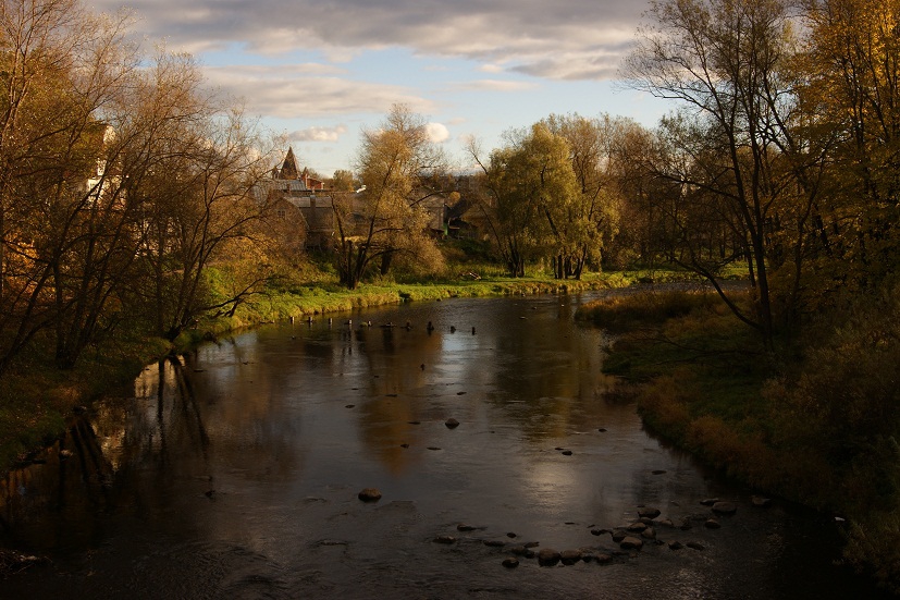 Река