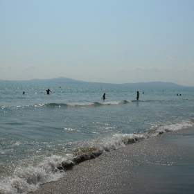 море