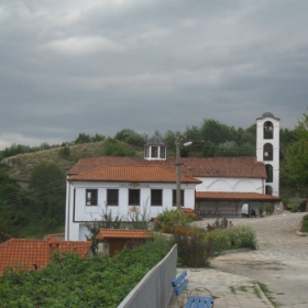 Hram ''Sv,Dimitar'' v Teshovo