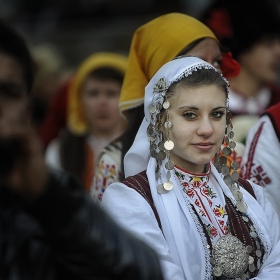 македонско девојче