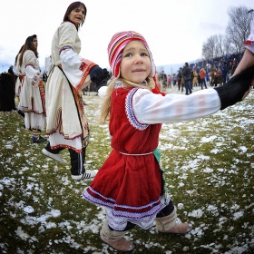 на хорото /2/