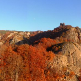 Есенна родопска панорама