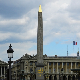Луксорският обелиск