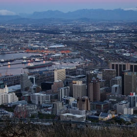 Cape Town - поглед от хълма Signal Hill, привечер 8.30ч