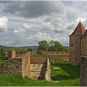 Крепостта Făgăraş (ХІV-ХVІІ в.)
