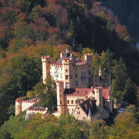 Снимка в движение - Hohenschwangau Castle