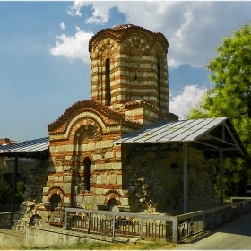 Кръстокуполната църква 