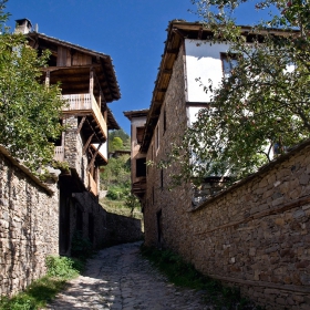 По старите улички