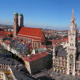 Мюнхен - Marienplatz, Neue Rathaus, Frauenkirche