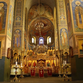 Интериор в храма