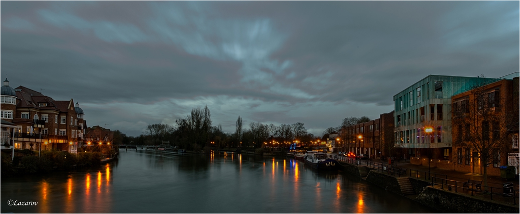 Eton (от ляво), Windsor (от дясно)