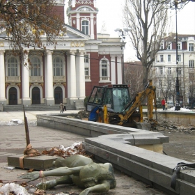 450 000лв.