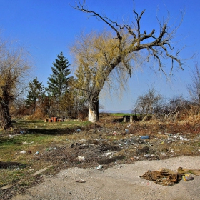 Крайпътен паркинг (не е след война)
