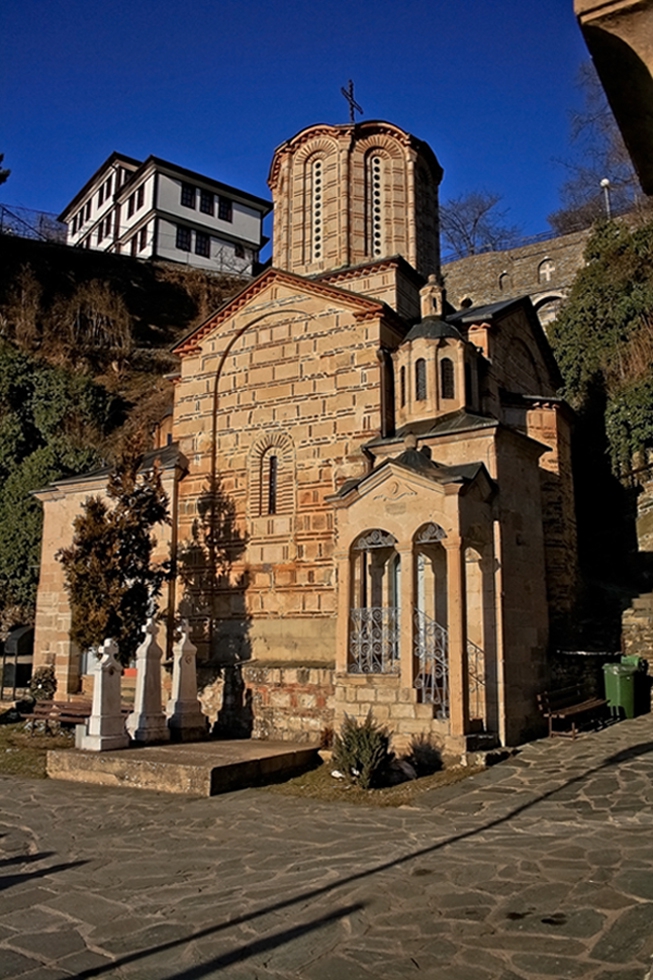 В двора на Осоговски манастир