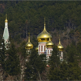 Храм паметник  „Рождество Христово“ – гр. Шипка.