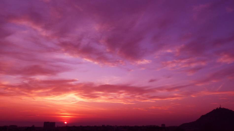 As the Sun goes down