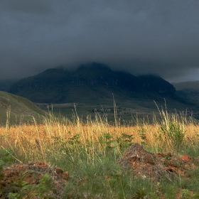 По пътя към Cathedral Peak из Drakensberg - ЮАР