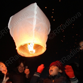 Летящи фенери,светлинно шоу пред НДК, 1дек. 2011