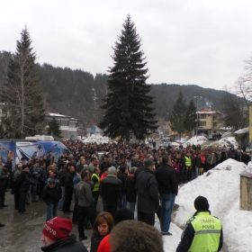 Протест на миньорите в Мадан