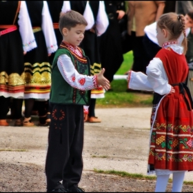 Камък,ножица, хартия ...