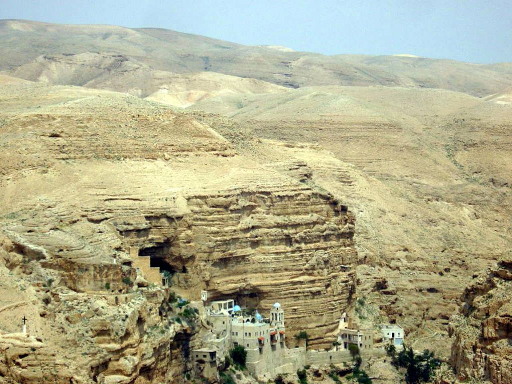 далеч в пустинята -манастира SAINT GEORGE-wadi KELT -