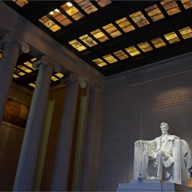 Поглед отвътре - Lincoln Memorial