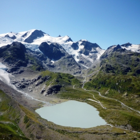 Швейцарски алпийски пейзаж с Каменното езеро и Каменния глетчер (Sustenpass)!