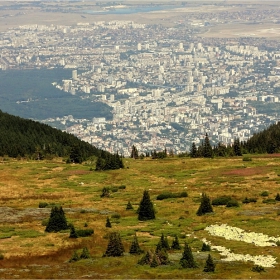 Планината и градът