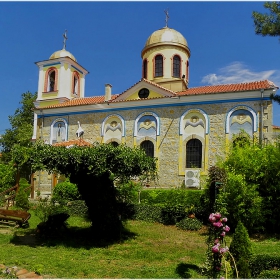 Църквата „Св. Пантелеймон“ (1889 г.)!