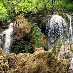 Крушунски водопади