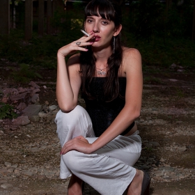 Елена между светлината и мрака