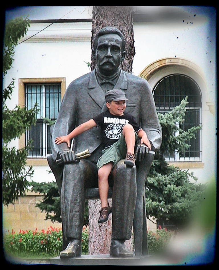 Тук ми е добре