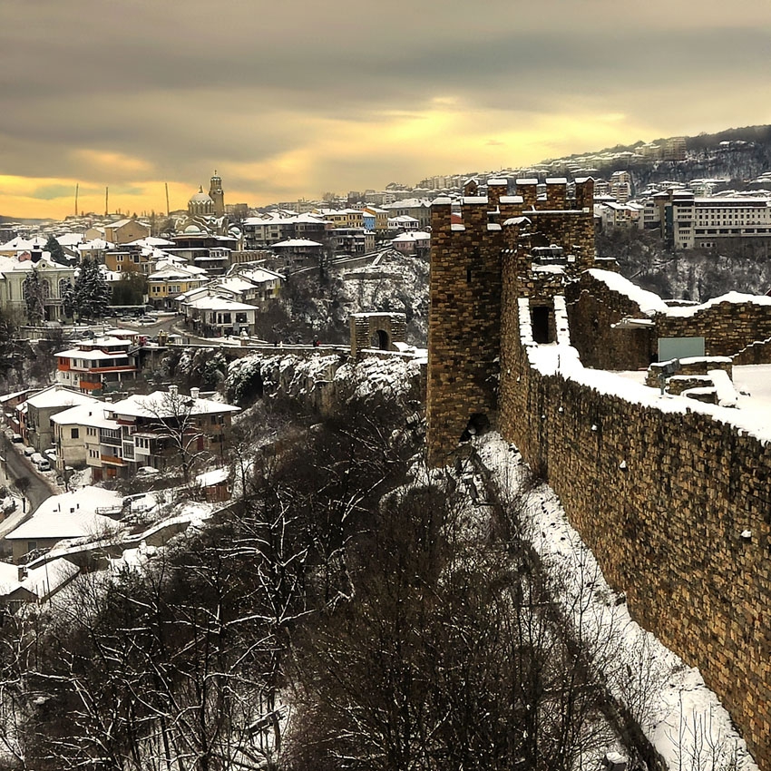 От крепостта Царевец