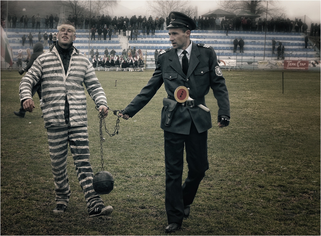 А сега накъде...