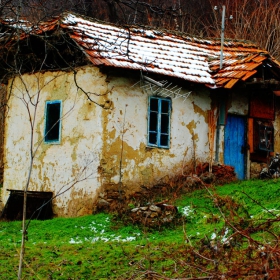 старата антена на старата къщурка