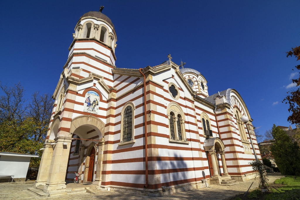 Oт Добрич Църквата 