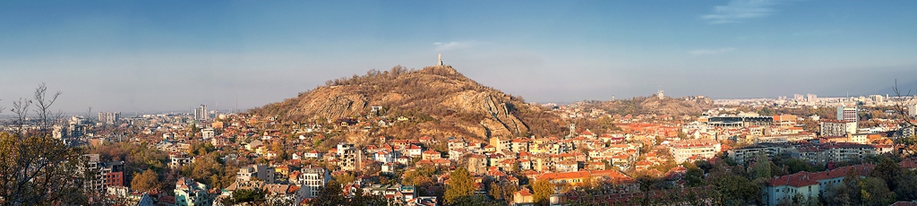 Панорамно от Младежкия хълм