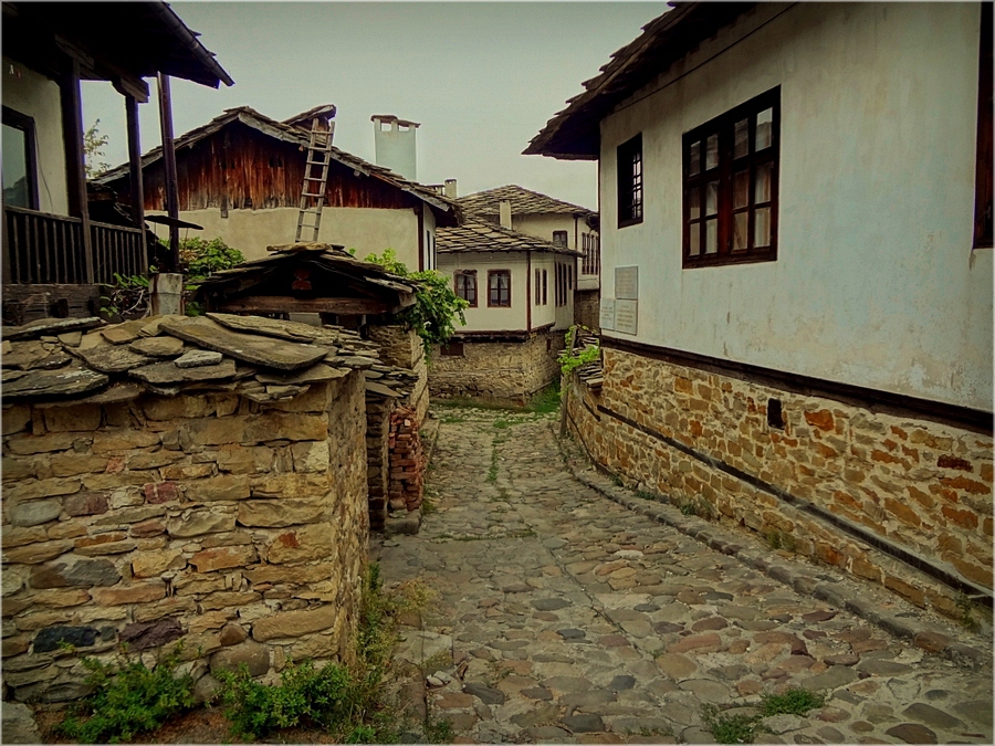 По улиците на Вароша