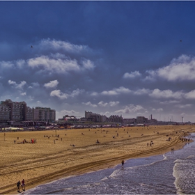 Scheveningen, посреща курортисти и през Септември (или да хванеш тен на Северно море)