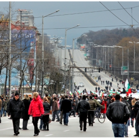 Орлов мост е вече зает