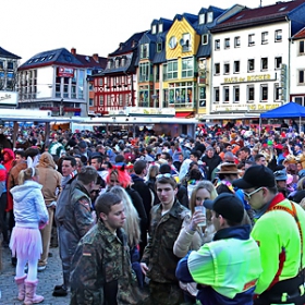 Altweiberfastnacht (  женски заговезни) 2013  Bad Kreuznach, Germany  -    Панорамка от площада