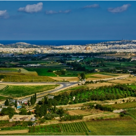 Град Mosta - от крепостта Mdina